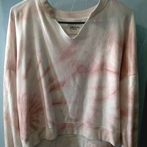 I am selling a sweater that I got from Hollister.